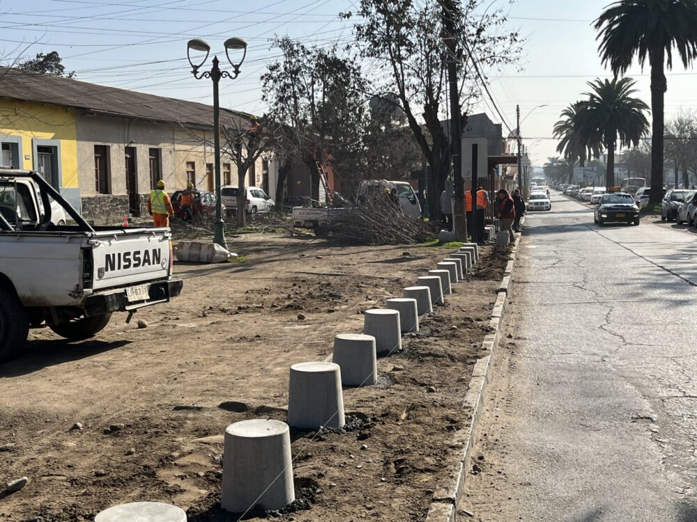 Municipalidad de Melipilla desarrolla obras de mejoramiento en área verde de Ortúzar con Benítez