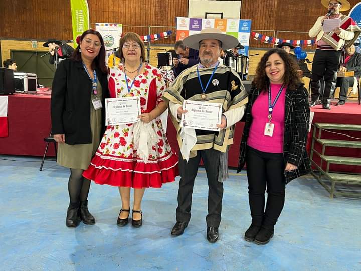 Pareja de Codigua se quedó con el primer lugar del Campeonato comunal de cueca de personas mayores