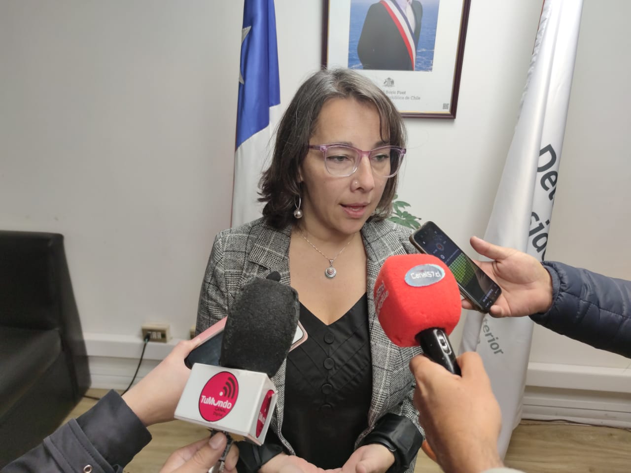 Delegada Saavedra sostiene importante encuentro de trabajo con Seremi de Transporte