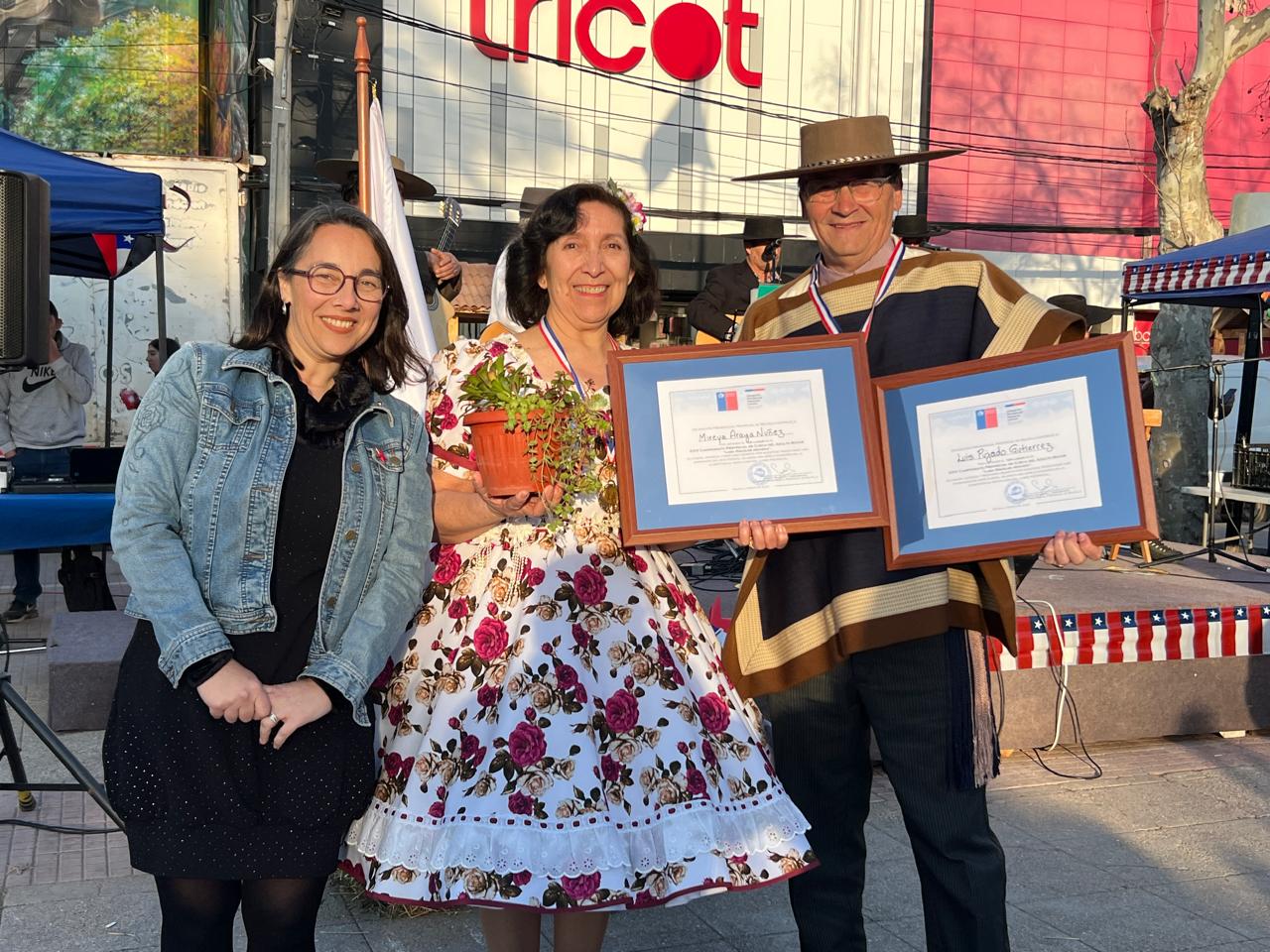 Pareja de Curacaví ganó fase provincial de Cueca de Personas Mayores