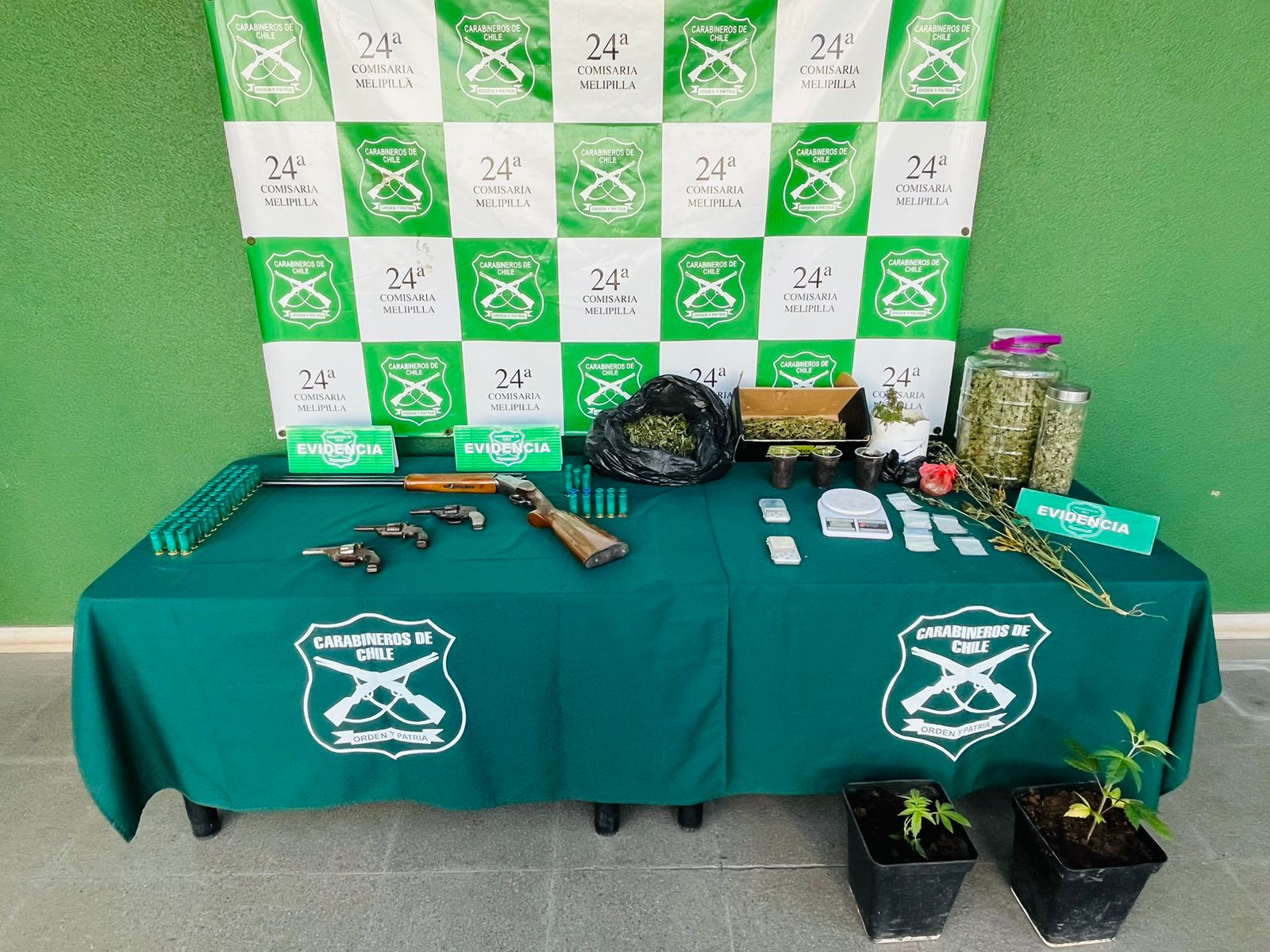 Carabineros de la SIP detienen a dos sujetos vinculados a banda delictual