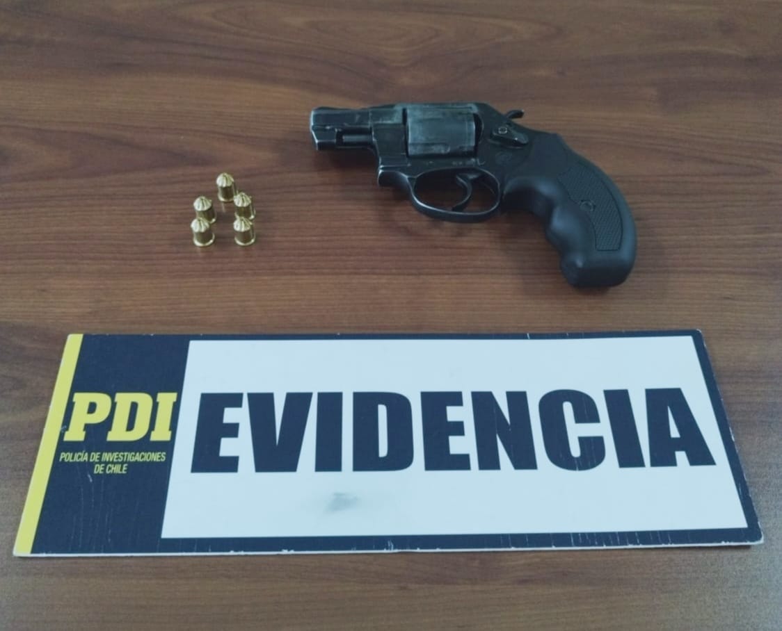 PDI detiene a menor armado que amedrentaba a vecinos