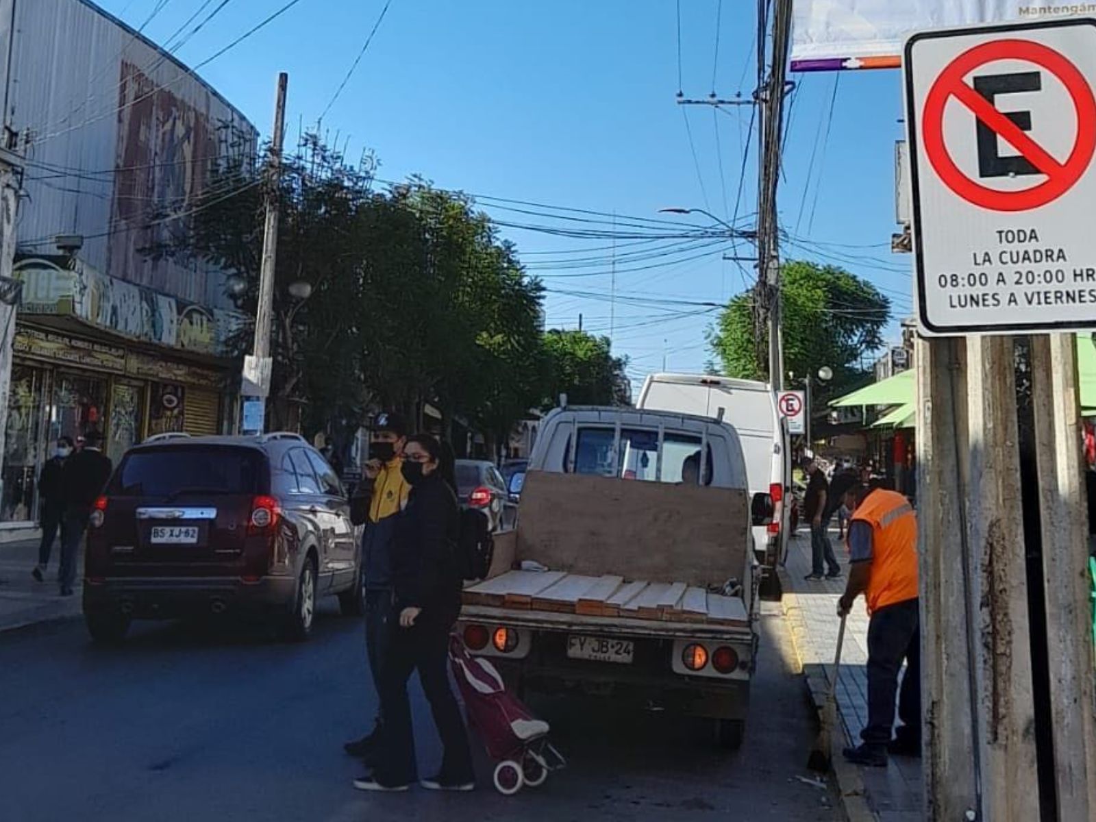 Dirigente de Melitrán llama a autoridades a tomar medidas concretas por estacionamiento de vehículos en el centro de Melipilla