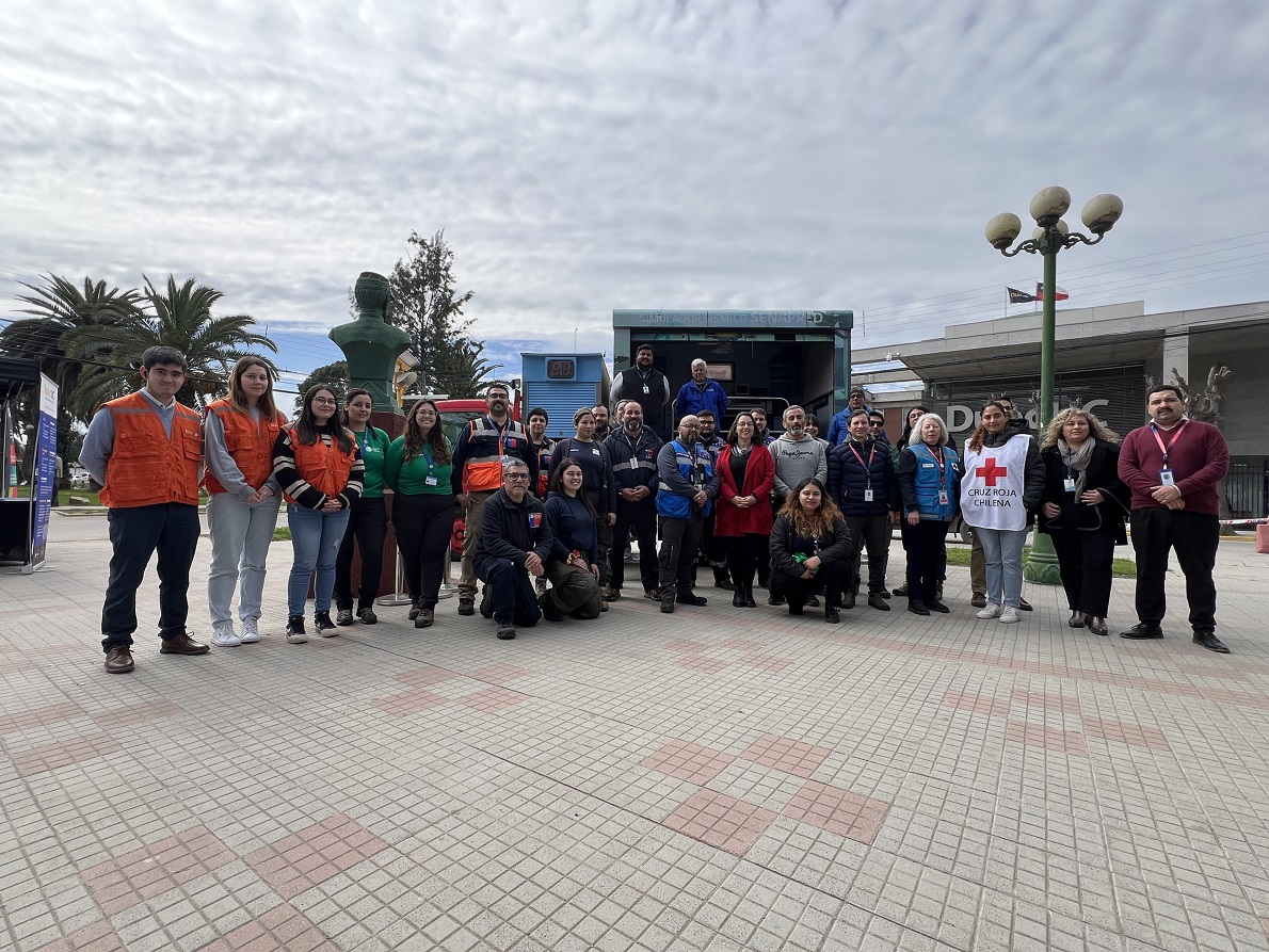 Concurrida Feria Provincial de Gestión de Riesgos, Desastres y Emergencias en Melipilla