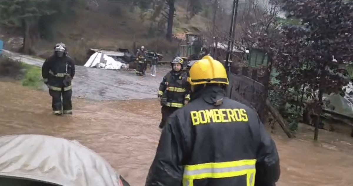 Viviendas anegadas y familias albergadas tras desborde de estero en San Pedro