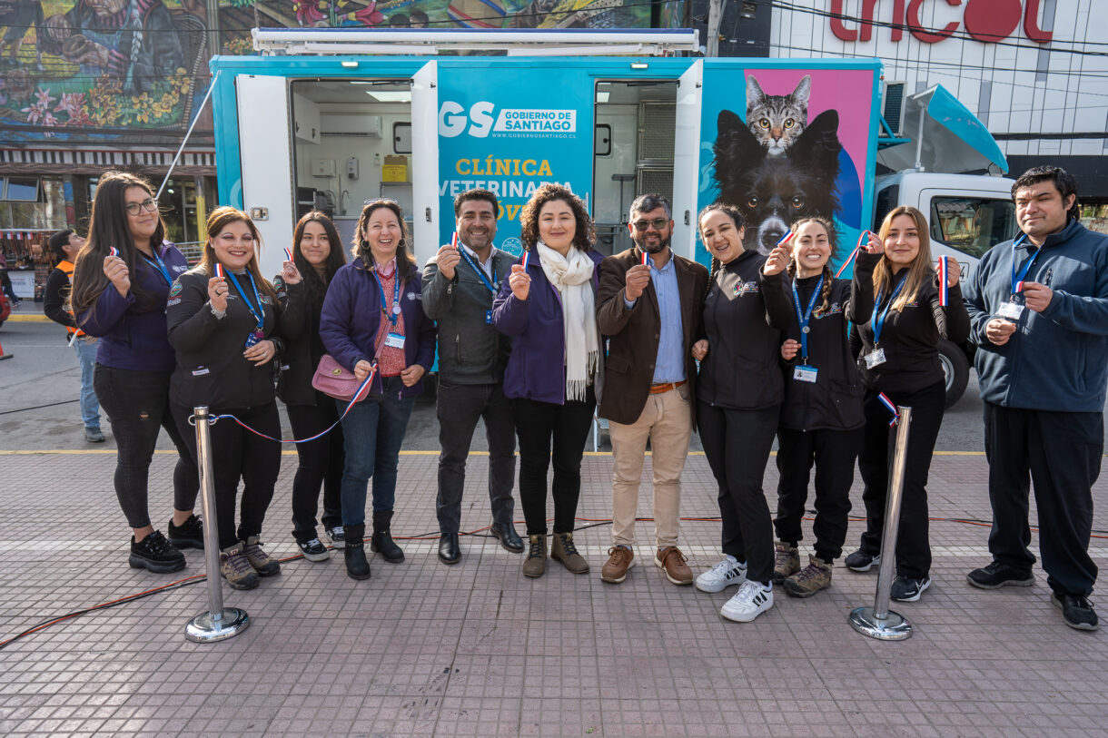 Esta mañana fue inaugurada la nueva clínica veterinaria móvil de la Municipalidad de Melipilla