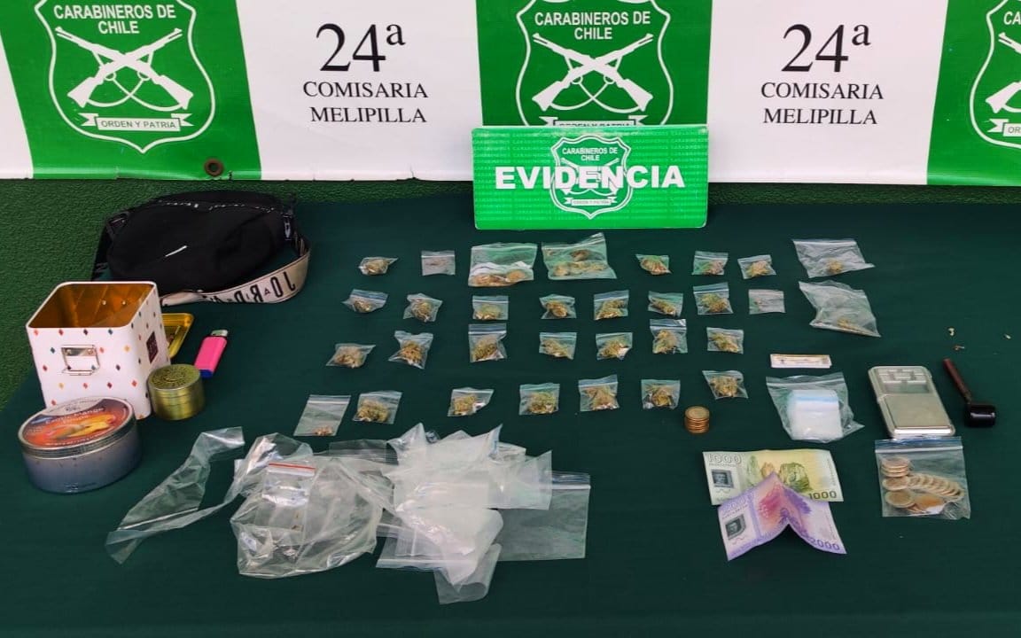 Lo sorprendieron vendiendo marihuana en plaza de armas