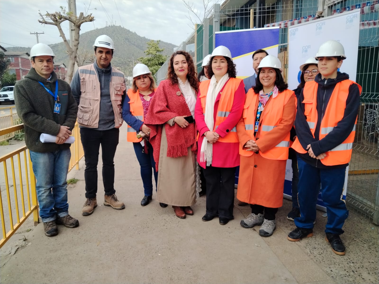 Autoridades inspeccionan obras de mejoramiento en Liceo Los Jazmines