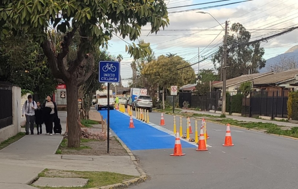 A toda marcha demarcación de ciclovía en calle Libertad