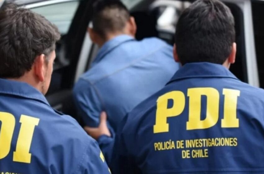 Detective frustra robo a turista y detiene a dos personas